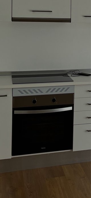 Horno y Campana Extractora Teka