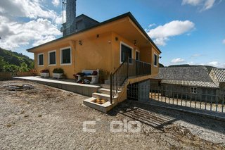 Chalet en venta en Friol