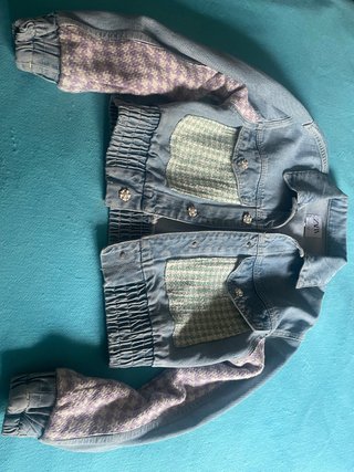 Cazadora vaquera Zara con detalles