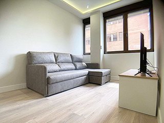 Oficina en alquiler en Piovera - Conde Orgaz en Madrid