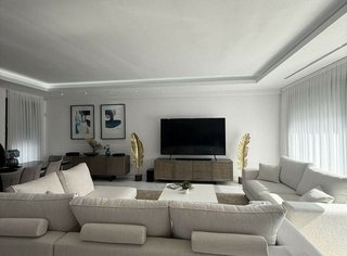 Chalet en alquiler en Las Lomas de Río Verde en Marbella