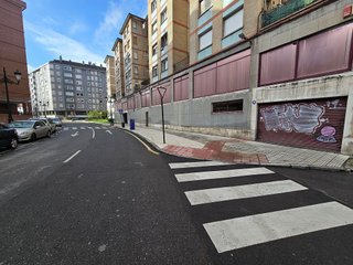 Local comercial en alquiler en Tenderina Alta - Fozaneldi en Oviedo