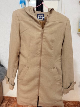 Abrigo Beige con Capucha