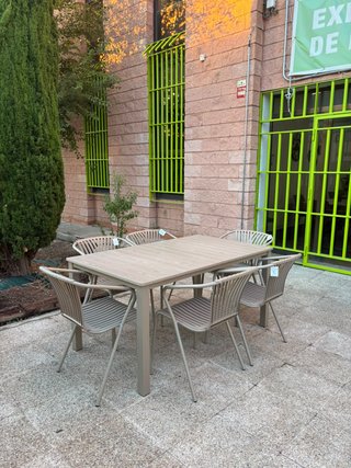 Modelo Comedor de jardín con 6 sillas