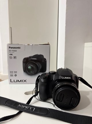 Cámara Panasonic LUMIX DC-FZ82D