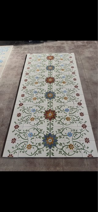 Mosaico Hidráulico con Motivos Florales