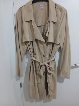 Gabardina Beige MY Milano con Cinturón