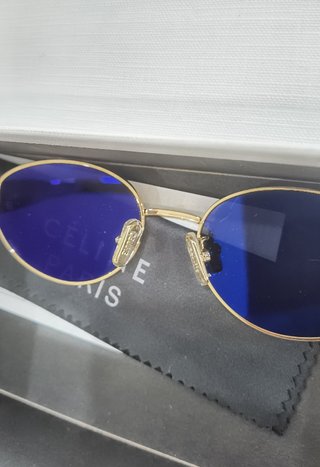 Gafas Celine doradas casi nuevas