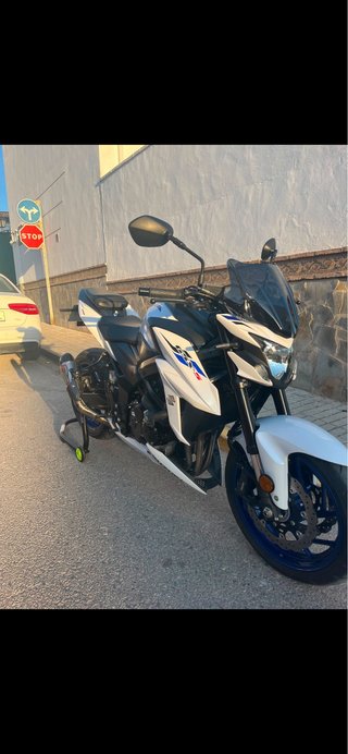 Suzuki GSX-S750 Naked