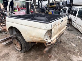 Caja de Carga Mitsubishi L200