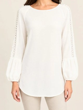 Blusa Blanca con Detalles de Encaje