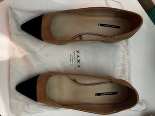 Zapatos Zara Beige y Negro
