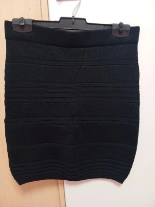 Falda de punto negra talla 36