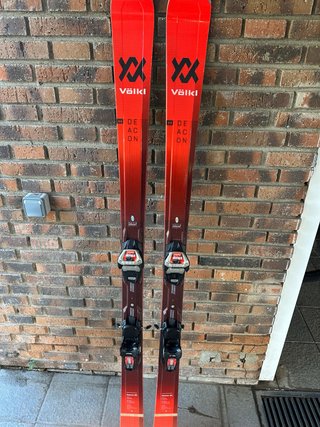 Esquís Völkl Deacon 80 177 cm con fijaciones