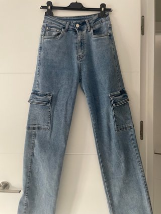 Pantalón cargo vaquero