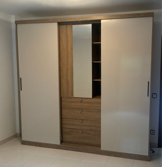 Armario Grande con Puertas Correderas