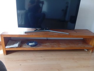 Mesa de madera para televisión