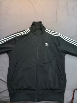 Chaqueta adidas Negra