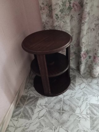 Mesa Auxiliar Redonda de Madera