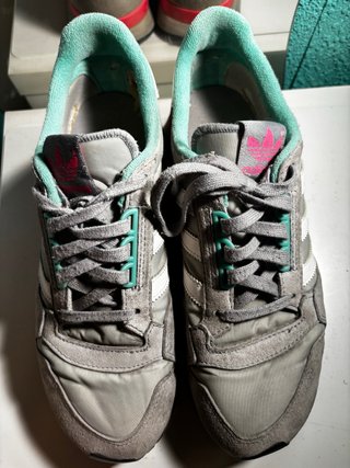 Deportivas adidas grises y turquesa