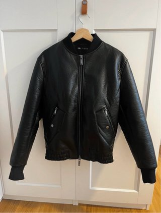 Bomber de piel Zara negra