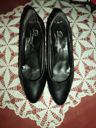 Zapatos de salón negros Divecal