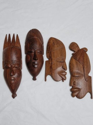 Set di 4 Maschere Africane in Legno