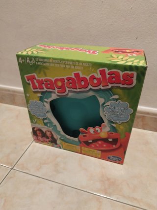 Juego de mesa tragabolas