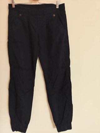 Pantalón largo negro de mujer tipo ancho sport