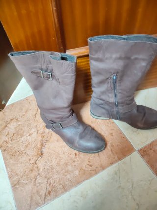 Botas Altas de Piel Marrones