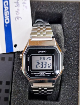 Reloj Casio Plateado
