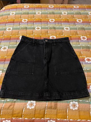 Falda corta negra vaquera