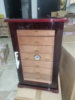 Humidor per sigari con 7 cassetti