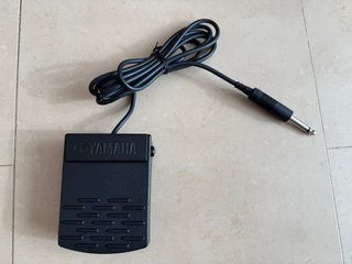 Pedal de Sustain Yamaha para Piano Digital