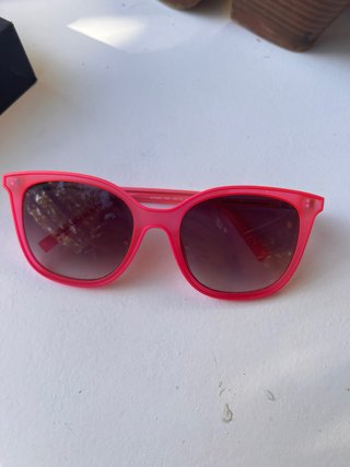 Gafas de sol Guess rojas