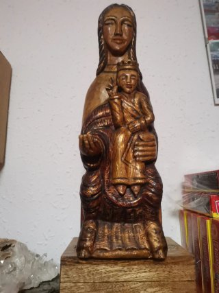 Figura de Virgen con Niño en Madera