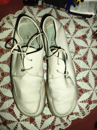 Zapatos de Mujer con Cordones Color Crema