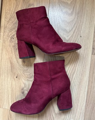 Botines burdeos Stradivarius