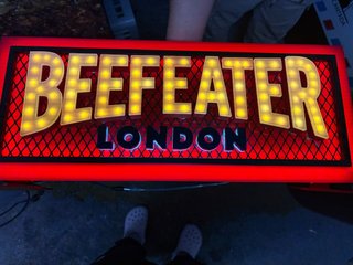 Cartel luminoso Beefeater London