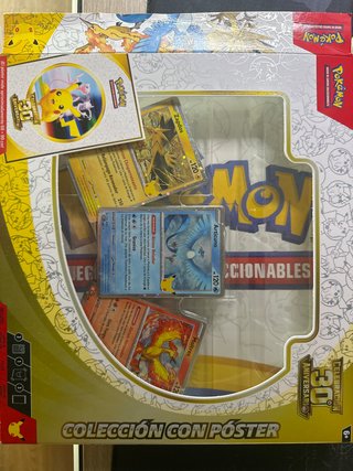 Blíster Pokémon 30 Aniversario con Póster