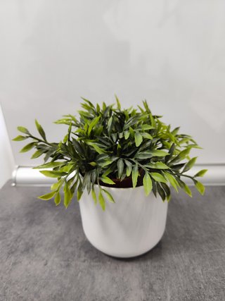 Macetero con Planta Artificial