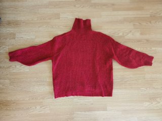 Jersey Rojo de Cuello Vuelto
