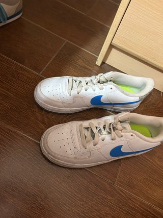 Zapatillas Nike Blancas y Azules