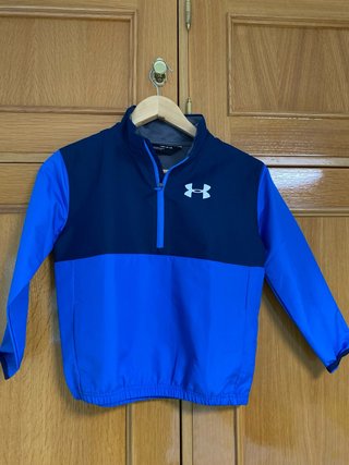 Cortavientos Under Armour Azul talla 7-9 años