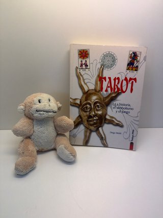 Tarot: la historia, el simbolismo y el juego