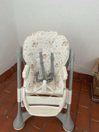Trona para bebé con estampado 4 meses de uso