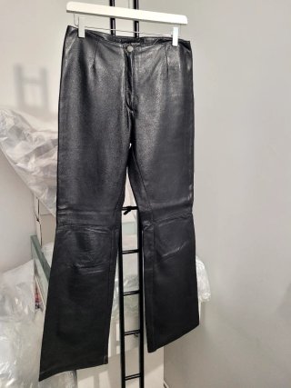 Pantalones de cuero negro Vero Moda