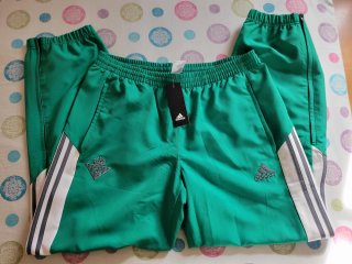 Pantalón de chándal Real Betis Adidas a estrenar.