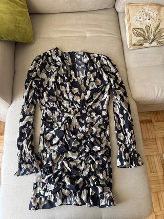 Vestido corto manga larga estampado