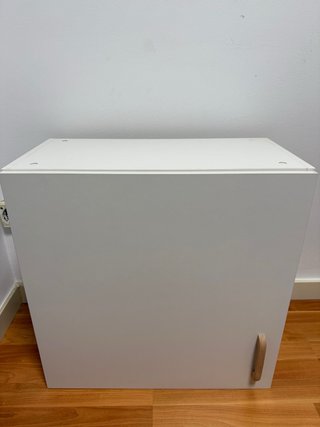 Mueble de pared blanco